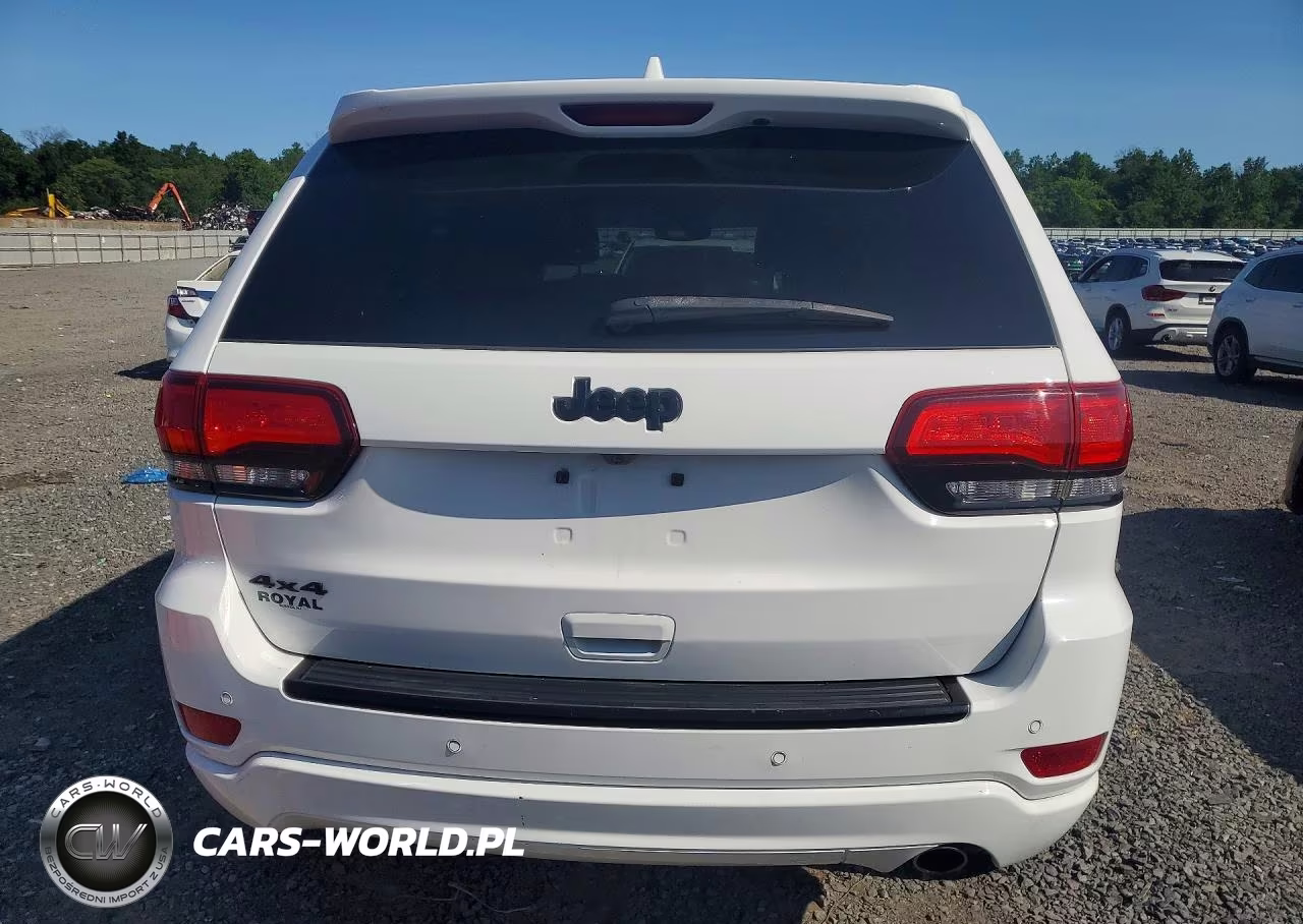 2017 Jeep Grand Cherokee Laredo VIN:1C4RJFAG8HC797692 - 6