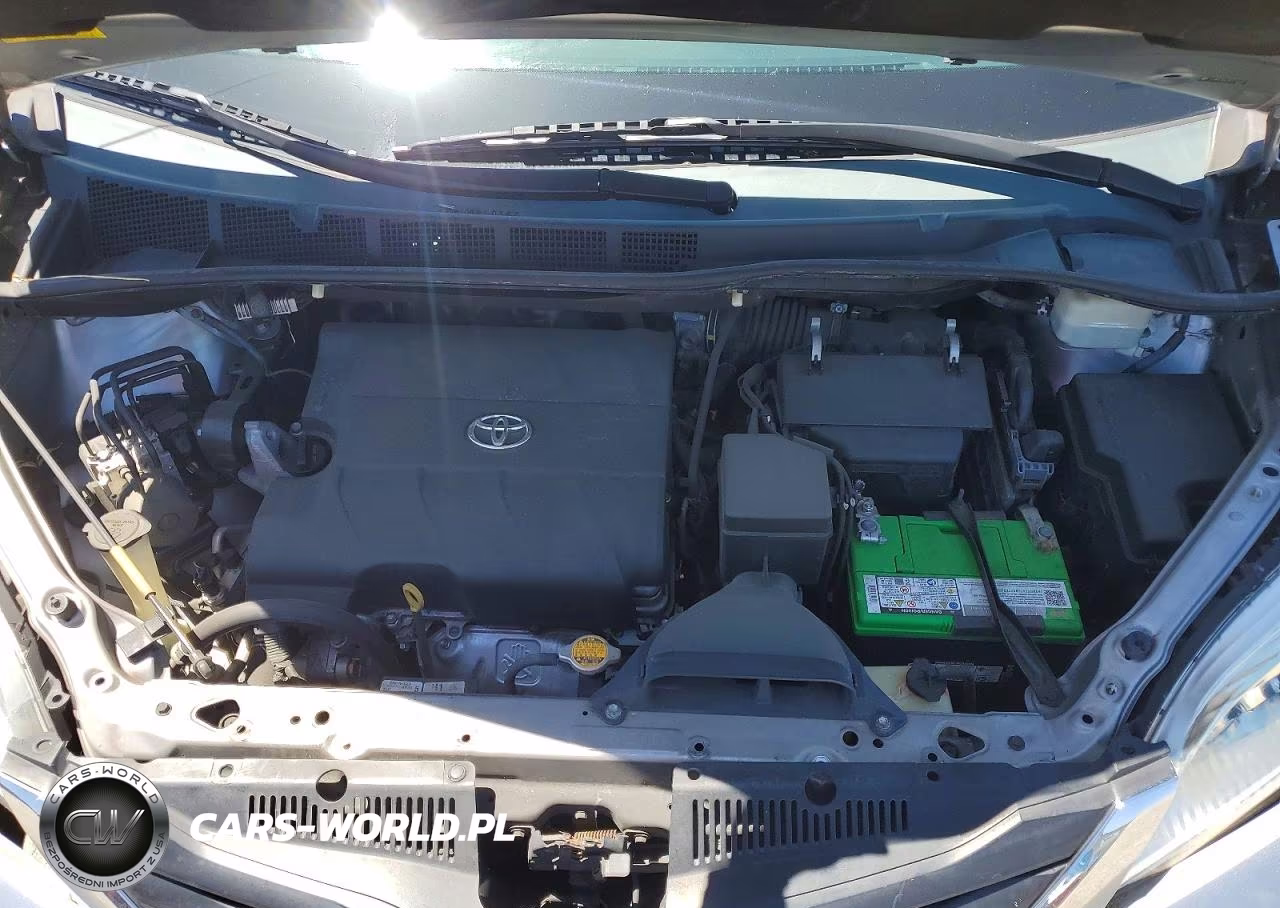 2013 Toyota Sienna Le VIN:5TDKK3DC0DS313352 - 12