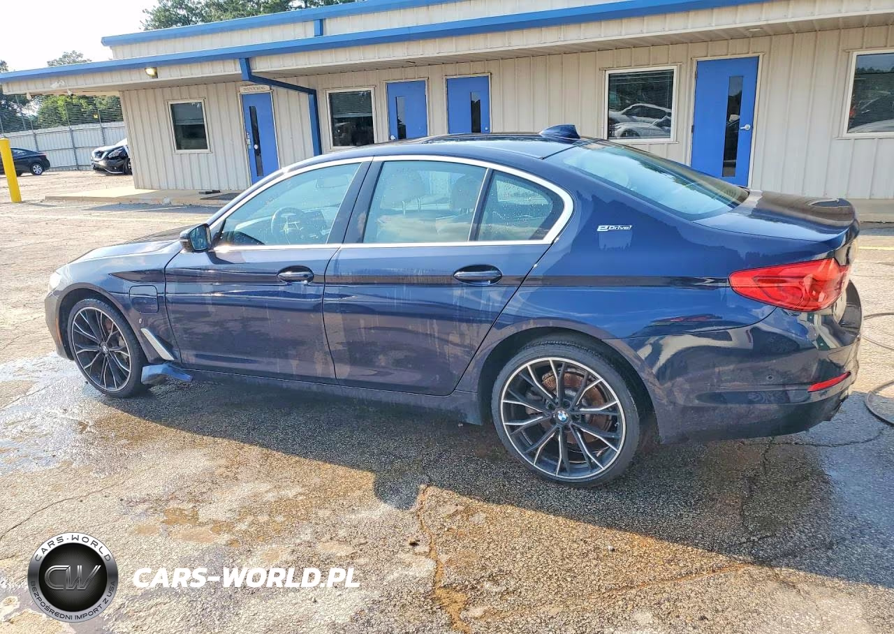2019 BMW 530Xe VIN:WBAJB1C5XKB375586 - 2