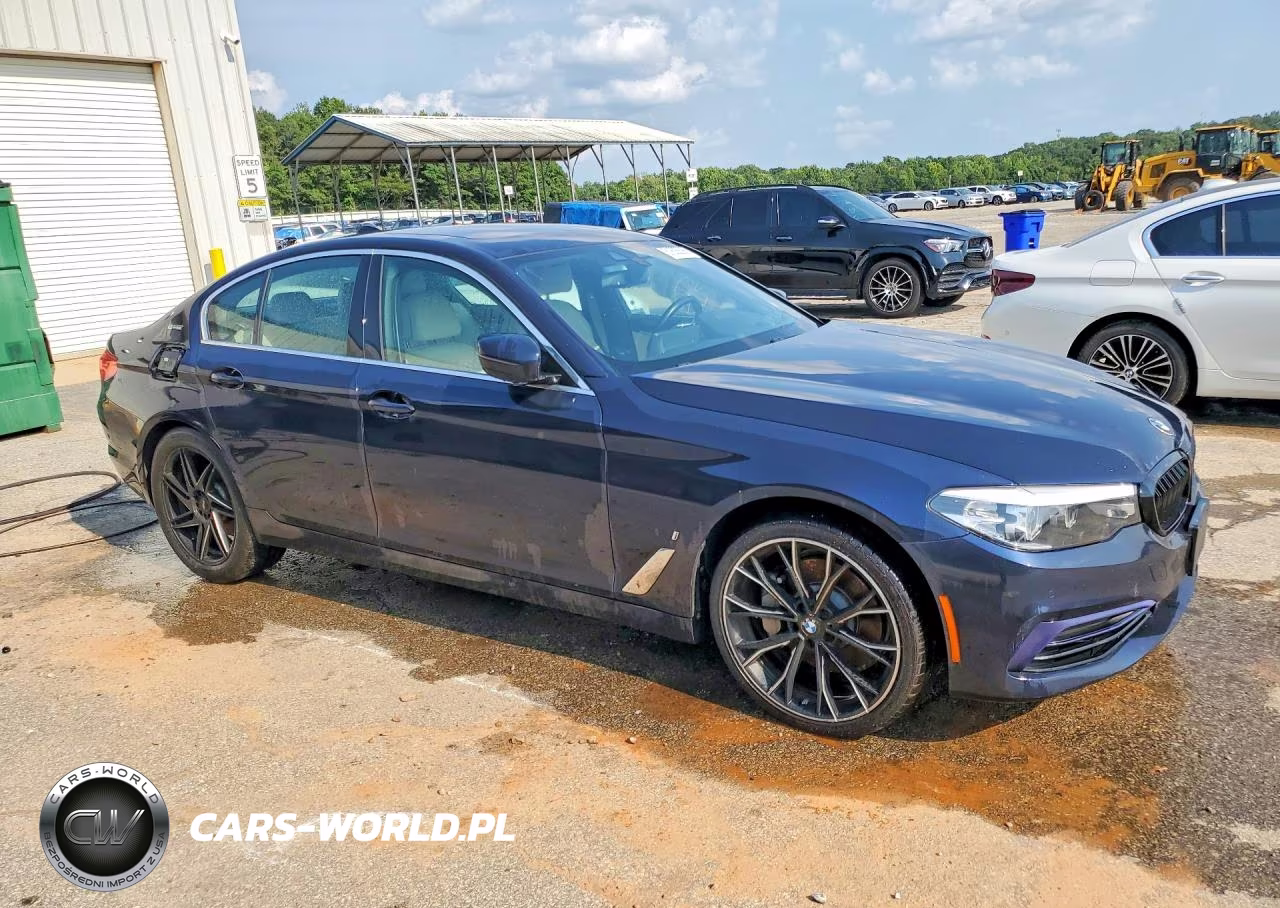 2019 BMW 530Xe VIN:WBAJB1C5XKB375586 - 4