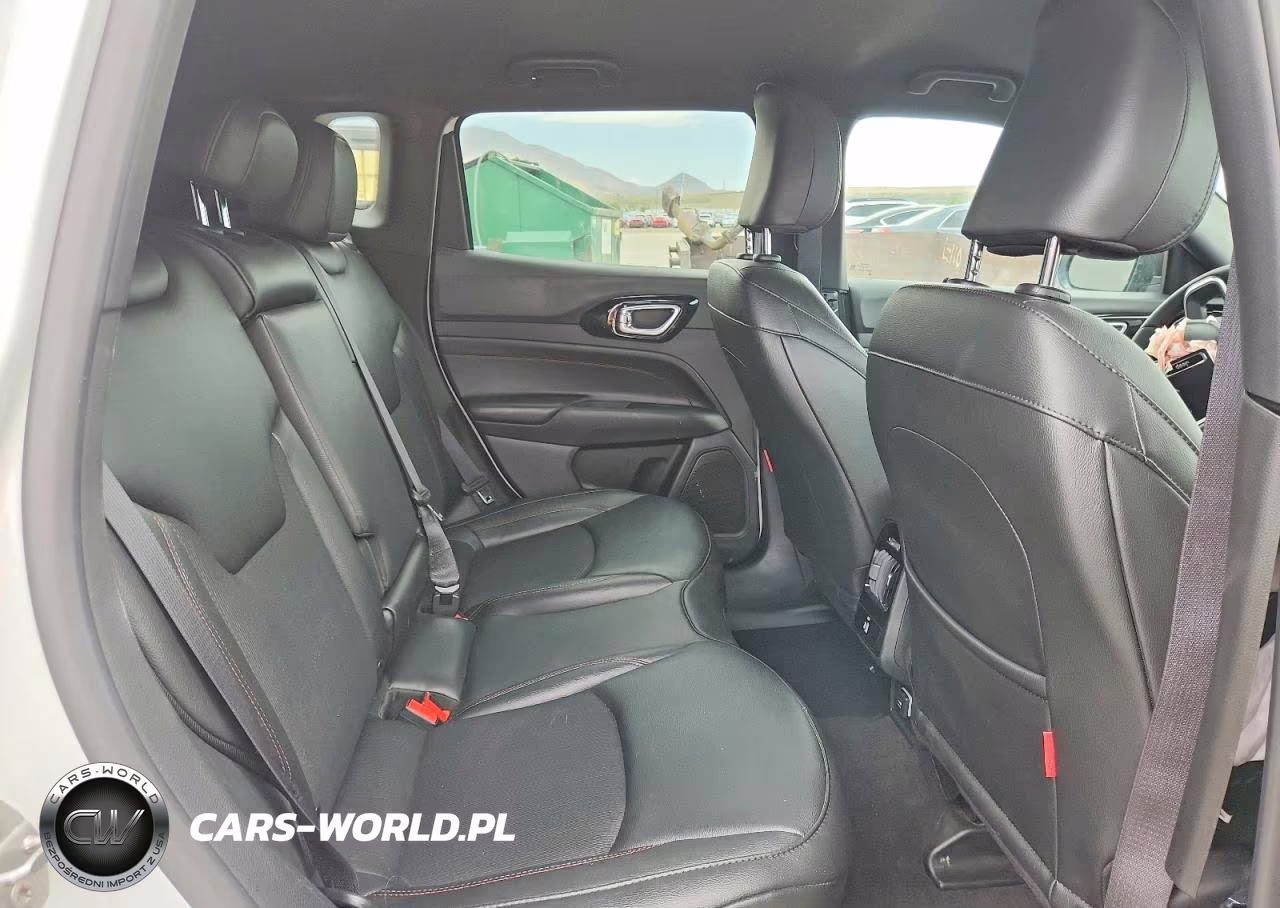 2026 Jeep Compass Trailhawk VIN:3C4NJDDNXTT178148 - 11
