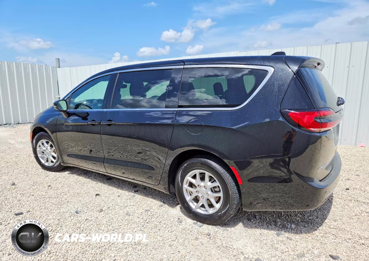 2026 Chrysler Pacifica Select VIN:2C4RC1BG0TR191573 - 2
