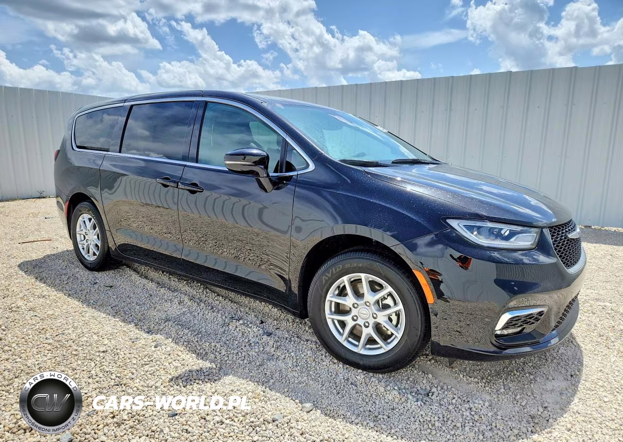 2026 Chrysler Pacifica Select VIN:2C4RC1BG0TR191573 - 4
