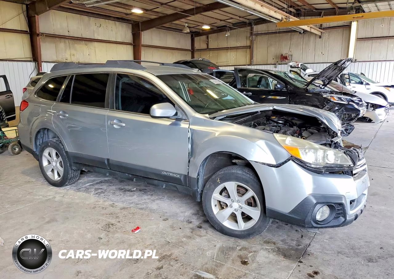 2013 Subaru Outback 2.5I Premium VIN:4S4BRCCC8D3295368 - 4