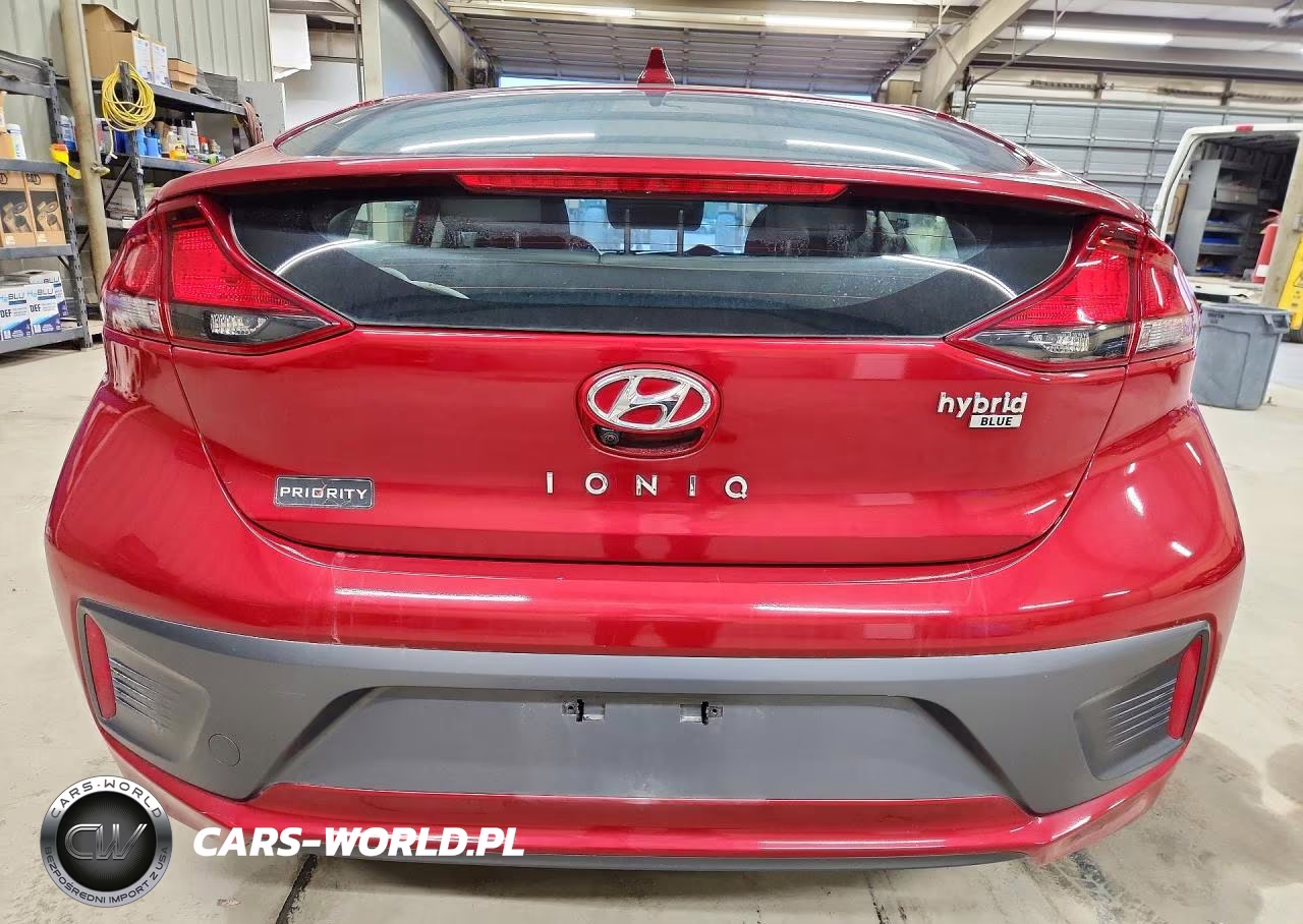 2020 Hyundai Ioniq Blue VIN:KMHC65LC7LU227757 - 6