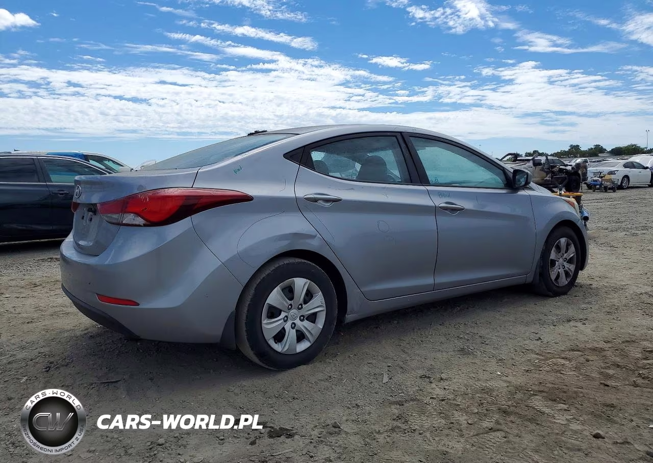 2016 Hyundai Elantra Se VIN:5NPDH4AE3GH732857 - 3