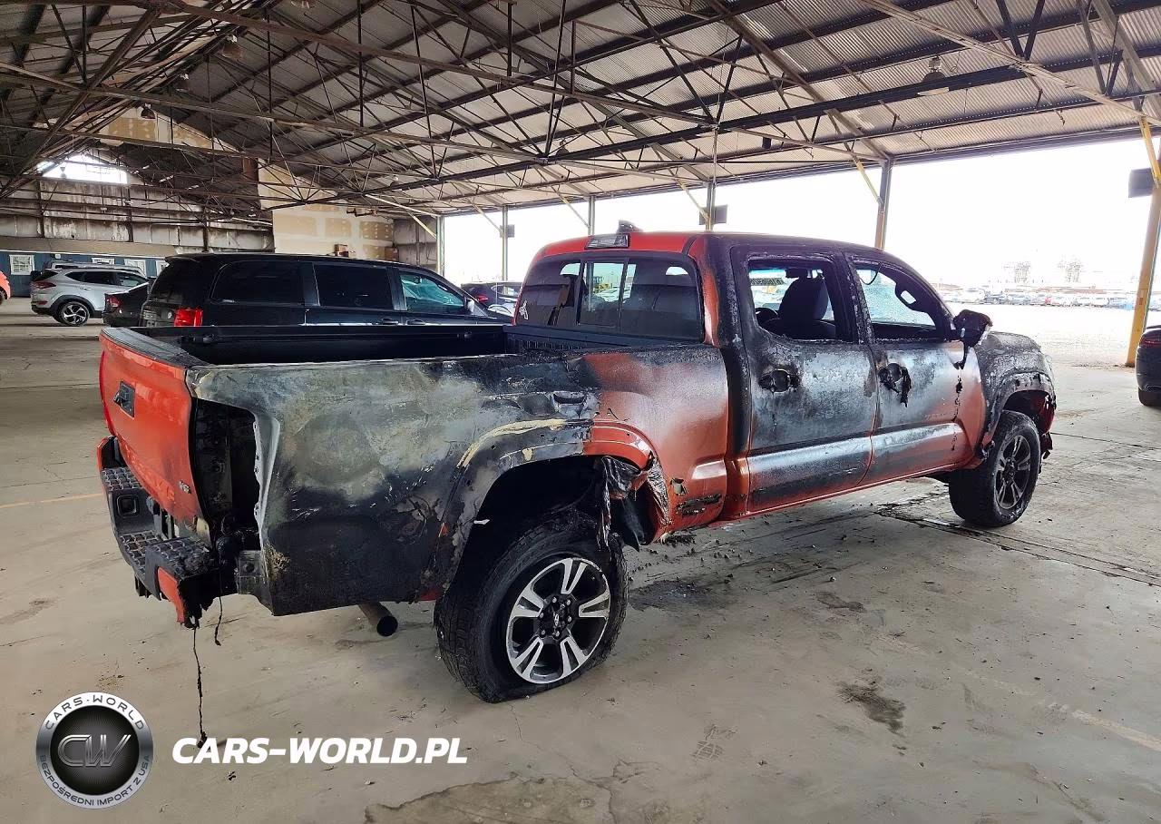 2016 Toyota Tacoma Trd Sport VIN:5TFDZ5BN0GX010817 - 3