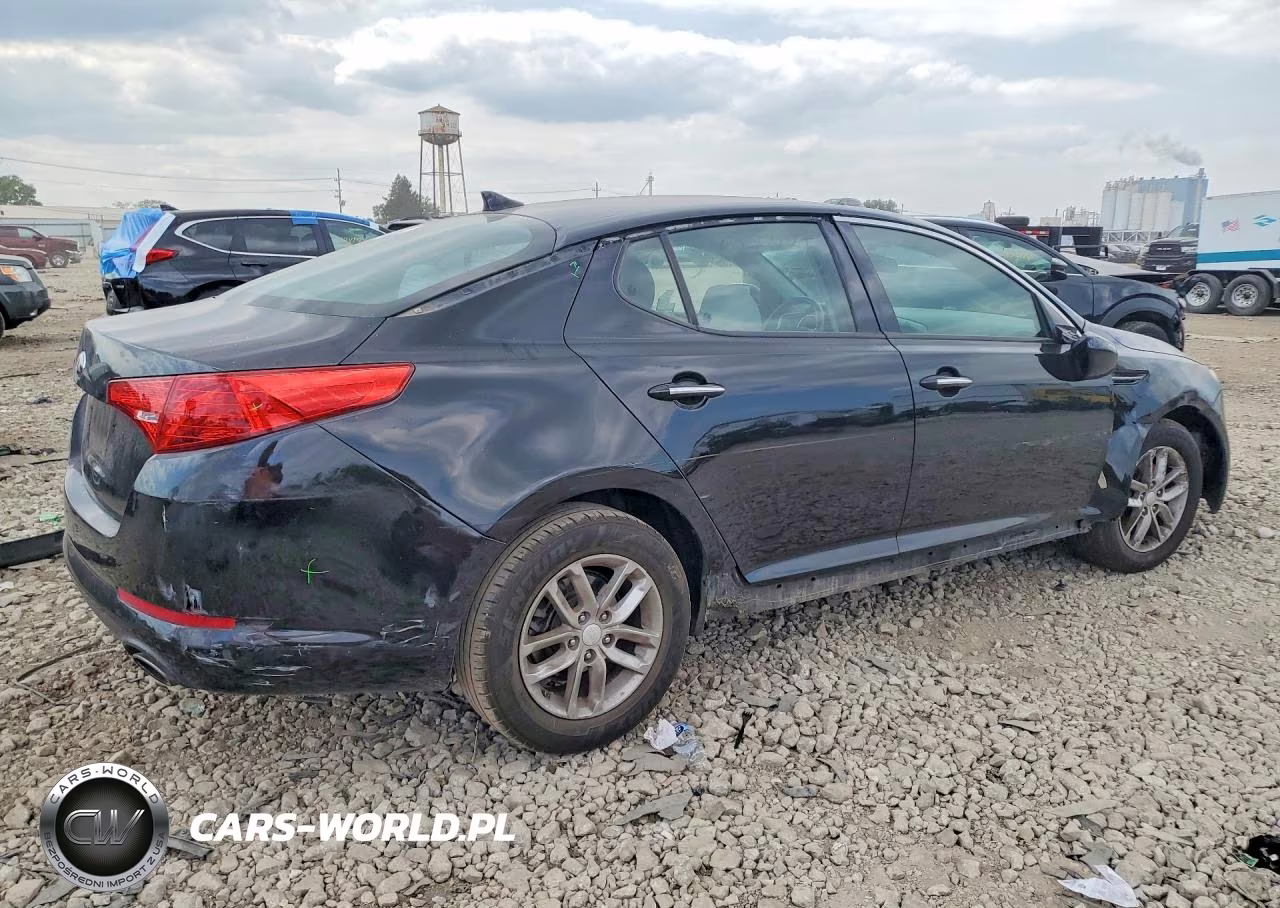 2013 Kia Optima Lx VIN:5XXGM4A70DG142410 - 3
