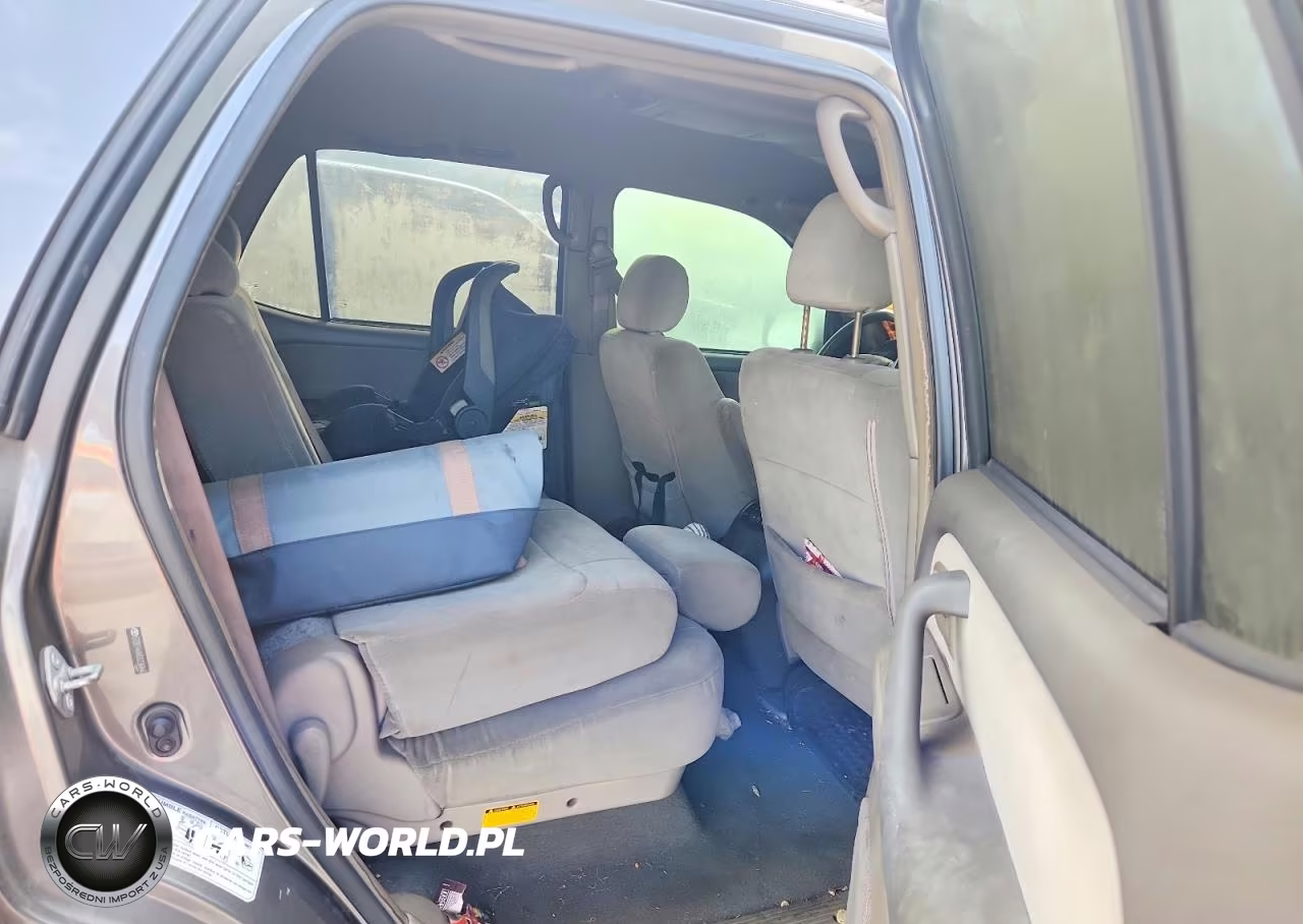 2005 Toyota Sequoia Sr5 VIN:5TDBT44A85S236846 - 10