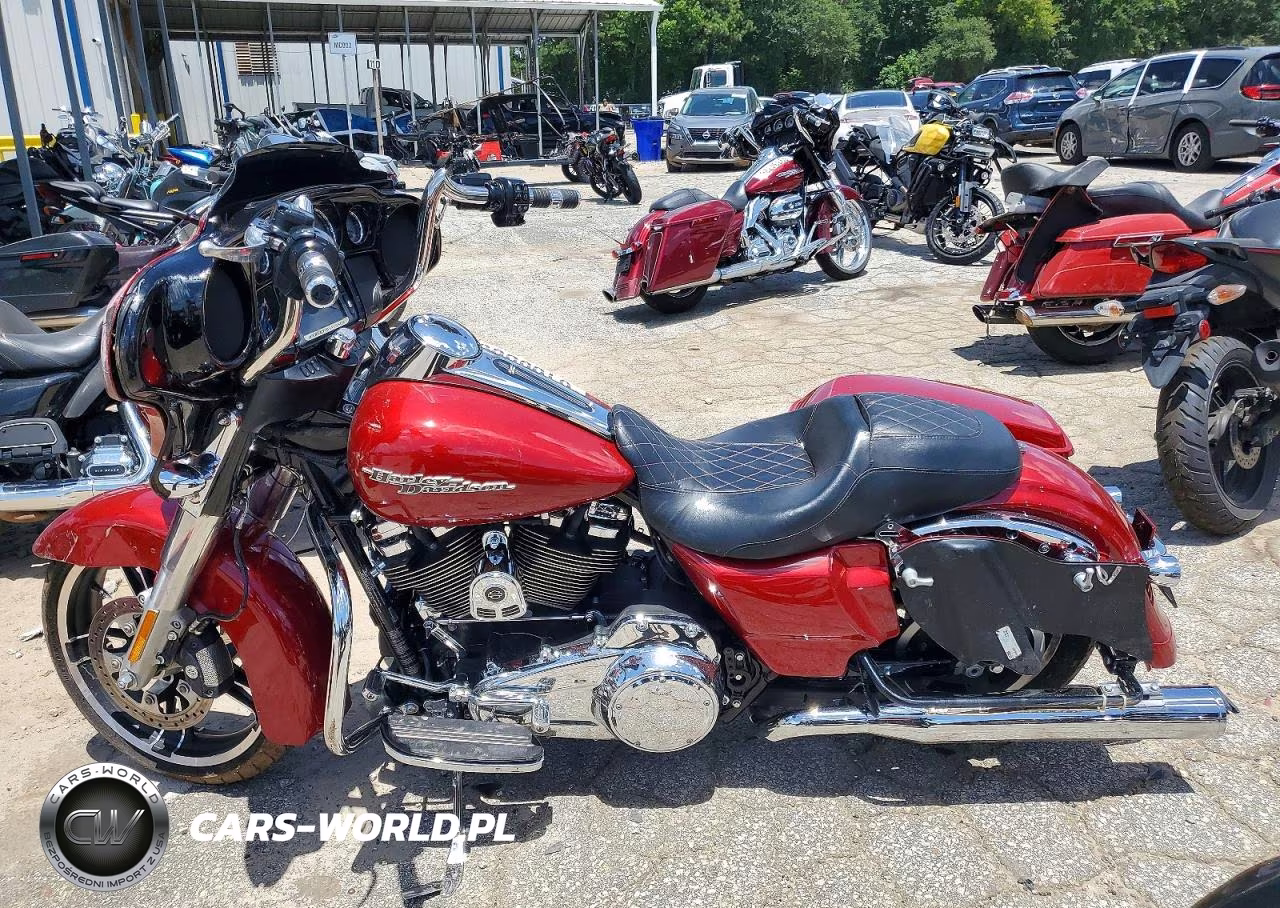 2018 Harley-Davidson Flhx Street Glide VIN:1HD1KBC15JB652275 - 3