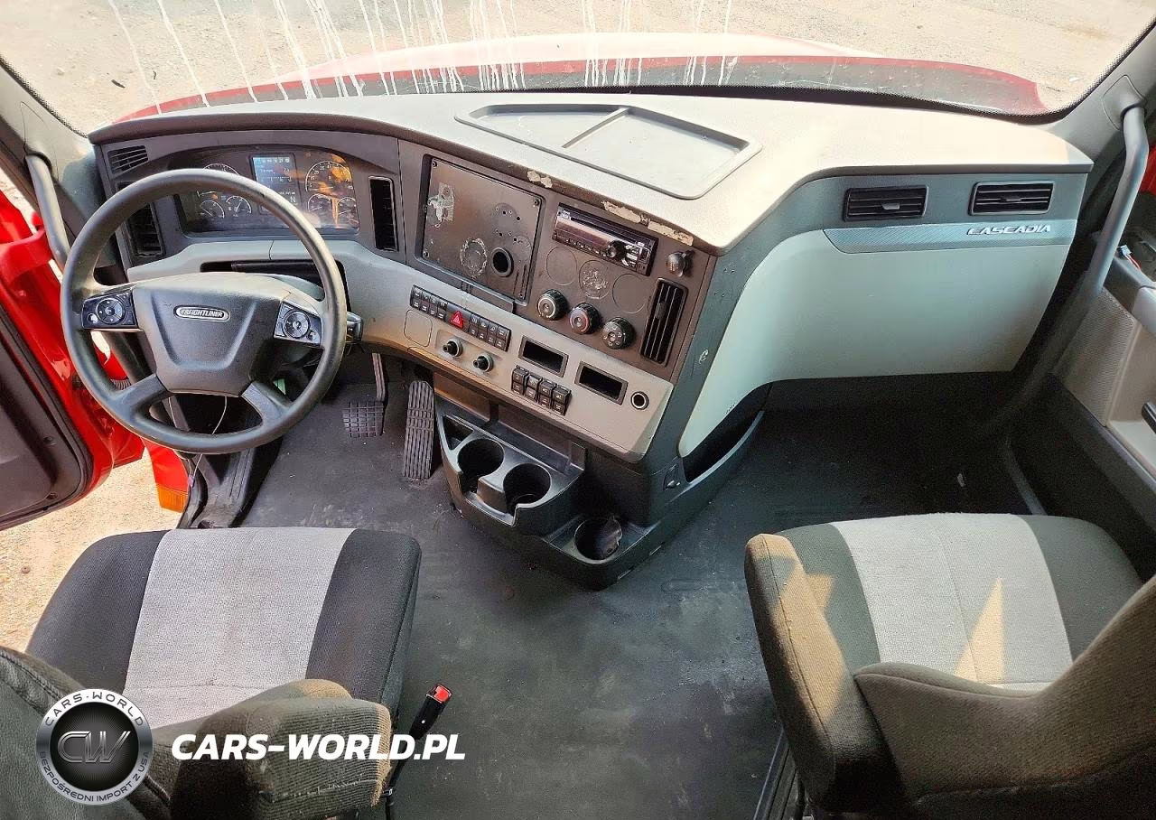 2019 Freightliner Cascadia 126 Semi Truck VIN:1FUJHHDR9KLKE3901 - 8