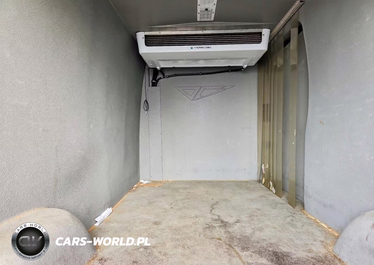 2020 Ford Transit T-350 Refrigerated Delivery Van VIN:1FTBW9C85LKA76657 - 10