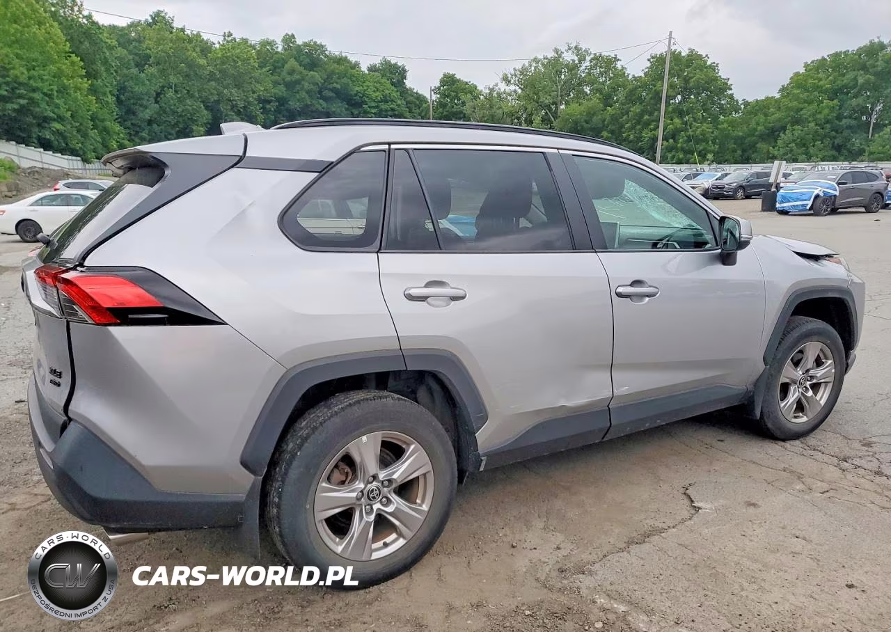 2023 Toyota Rav4 Xle VIN:2T3P1RFV0PC329176 - 3