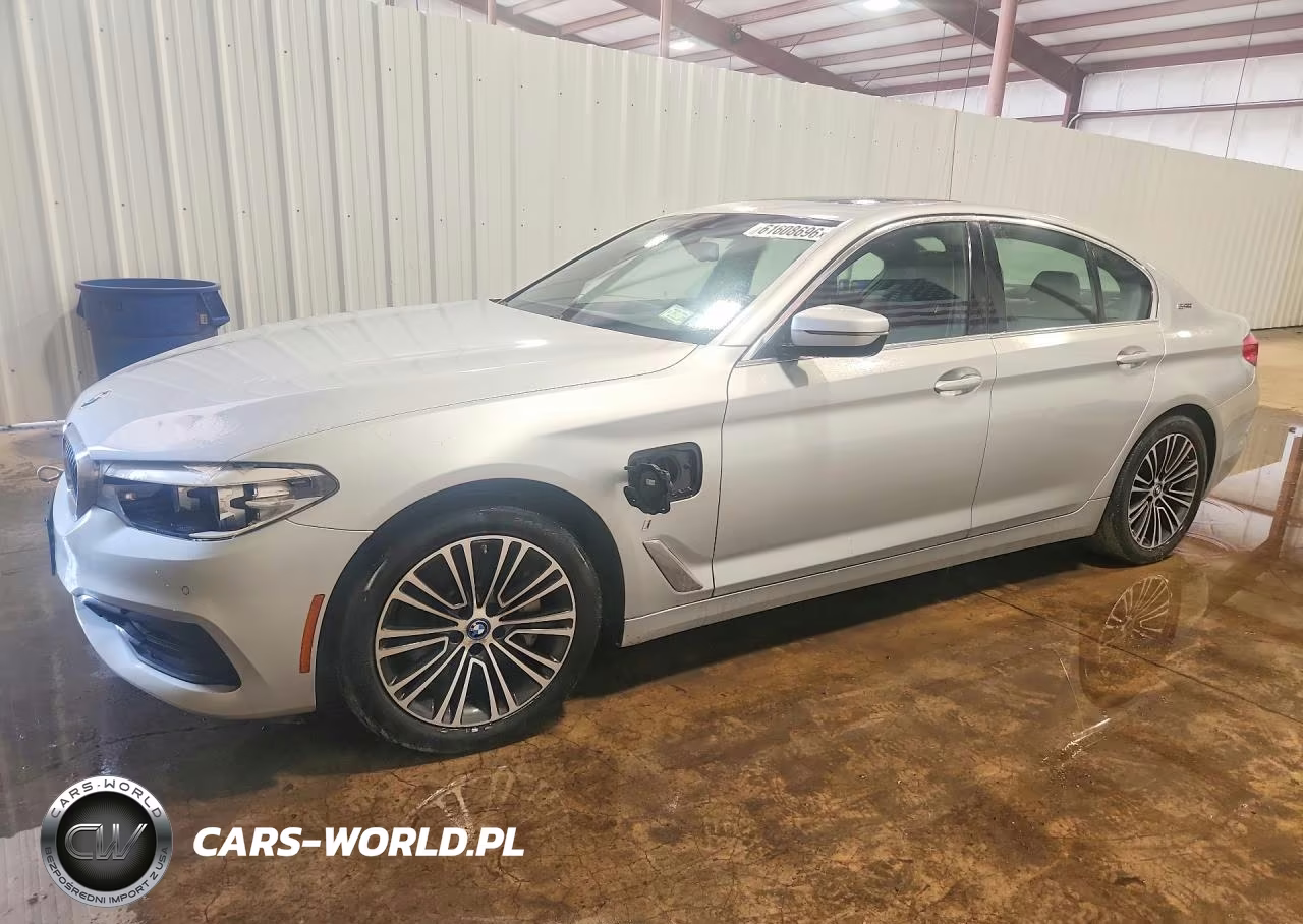 2019 BMW 530Xe
