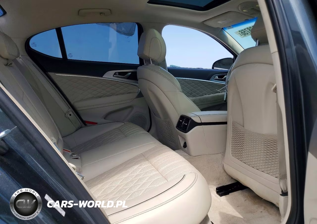 2019 Genesis G70 3.3T Design Edition VIN:KMTG34LEXKU021780 - 10