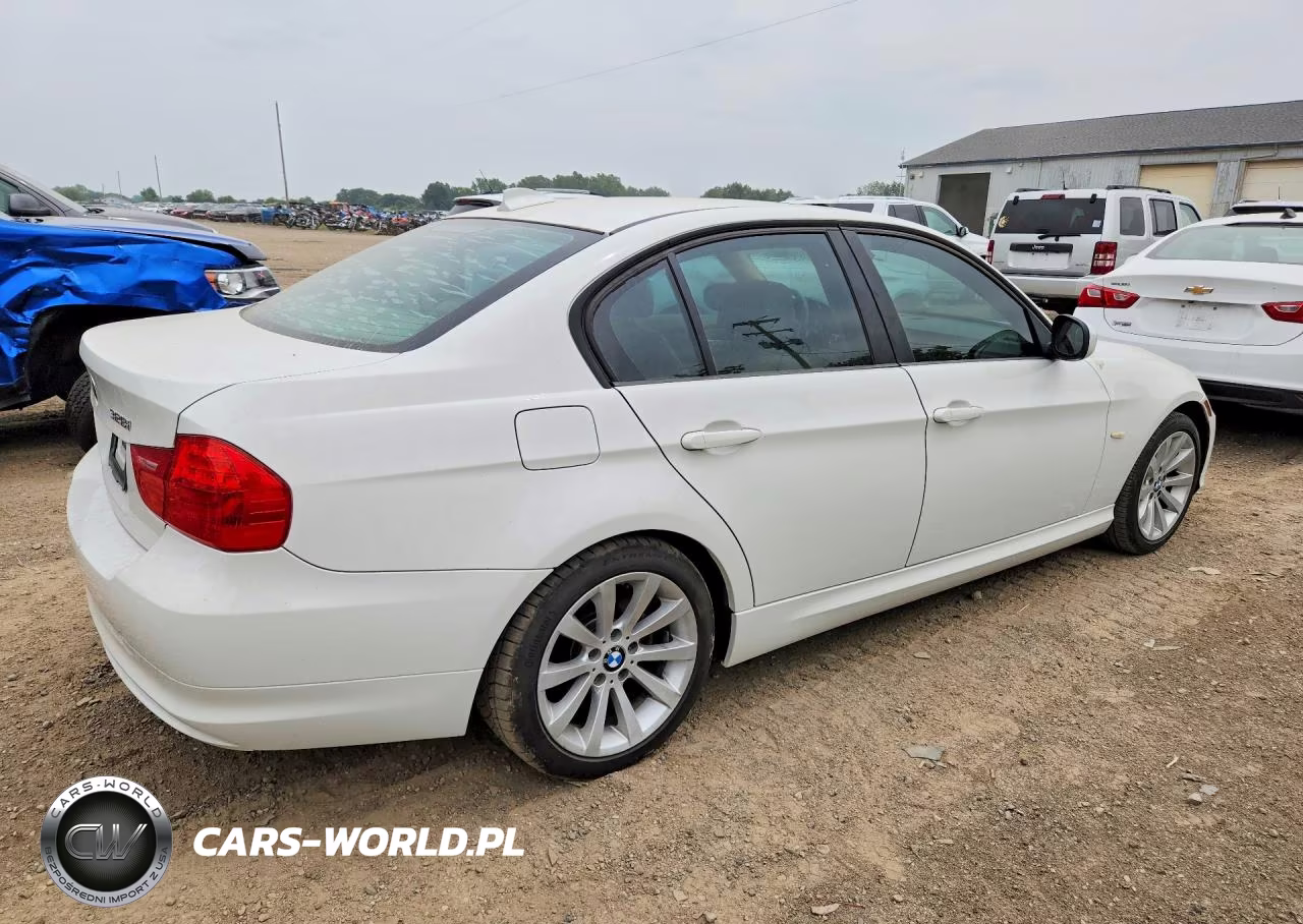 2011 BMW 328 I VIN:WBAPH7C57BE850556 - 3