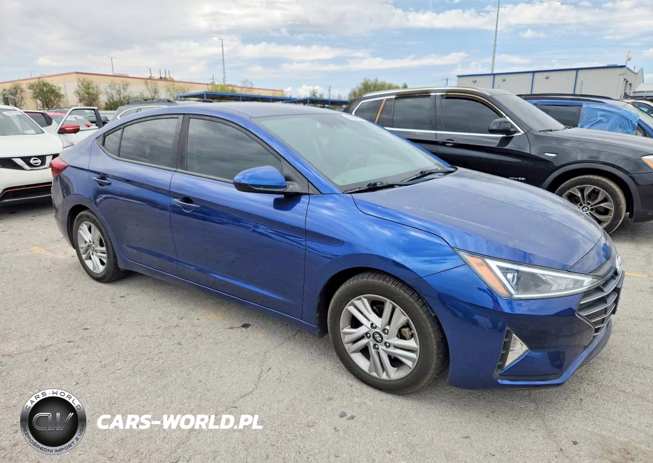 2020 Hyundai Elantra Sel VIN:5NPD84LF0LH566815 - 4