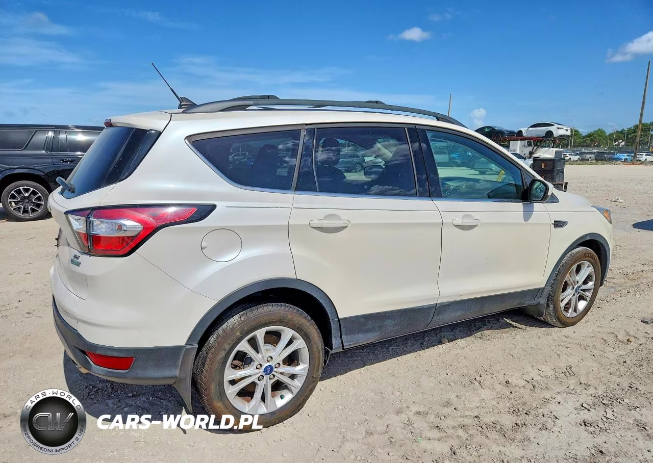 2018 Ford Escape Se VIN:1FMCU0GD8JUB97578 - 3