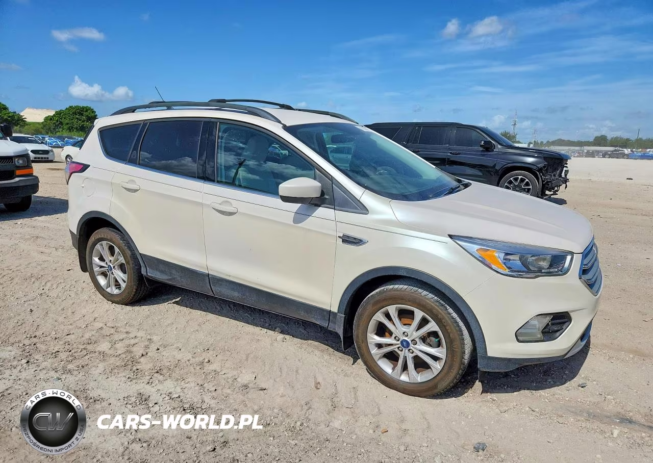 2018 Ford Escape Se VIN:1FMCU0GD8JUB97578 - 4