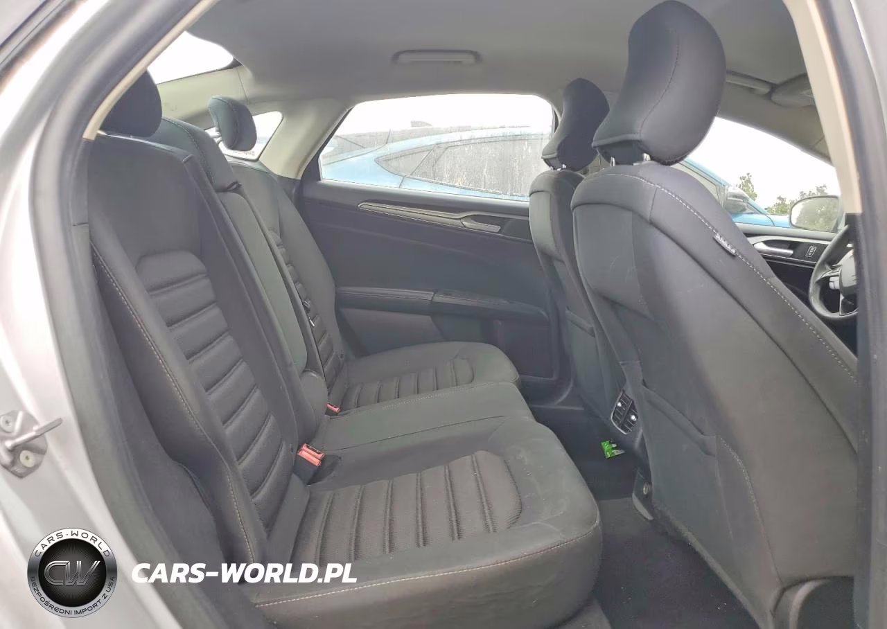 2019 Ford Fusion Se VIN:3FA6P0LU4KR119568 - 10