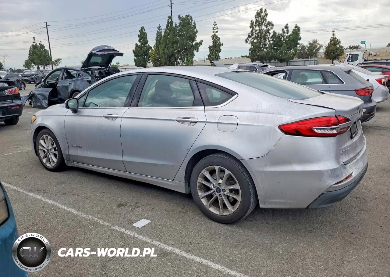 2019 Ford Fusion Se VIN:3FA6P0LU4KR119568 - 2