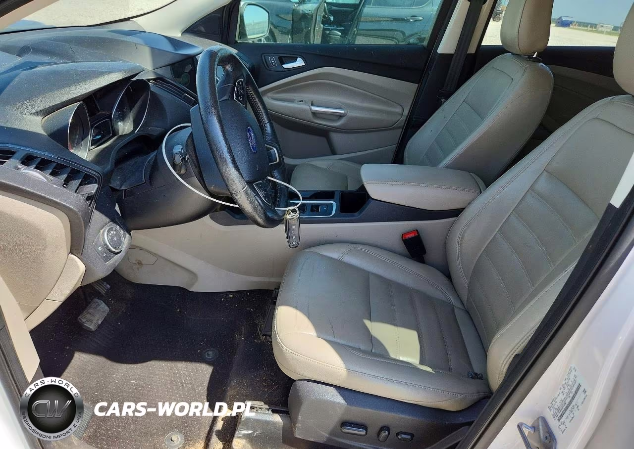 2019 Ford Escape Titanium VIN:1FMCU9J96KUA17668 - 7