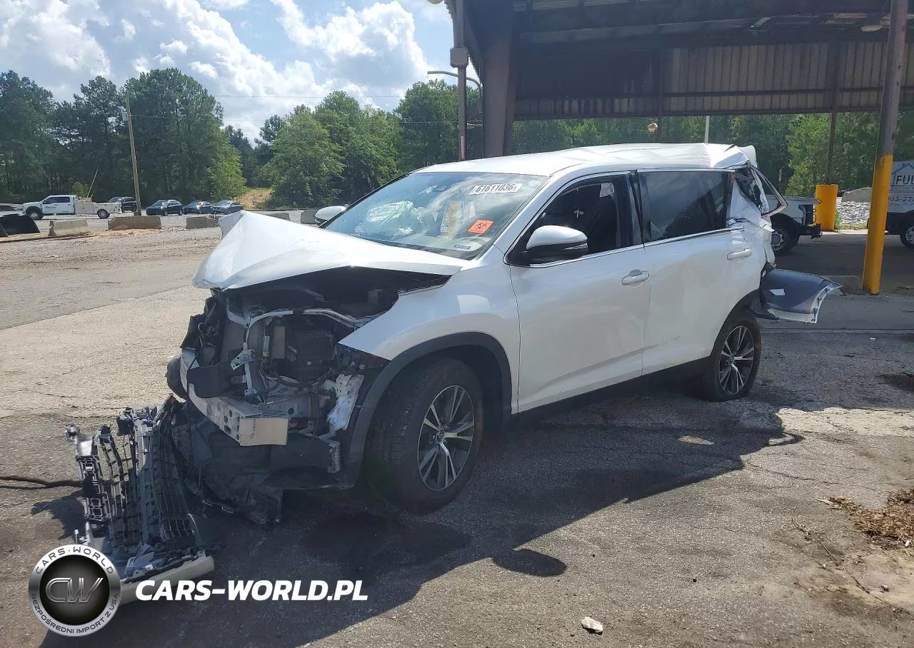 2019 Toyota Highlander Le – zdjęcie 1 z 11