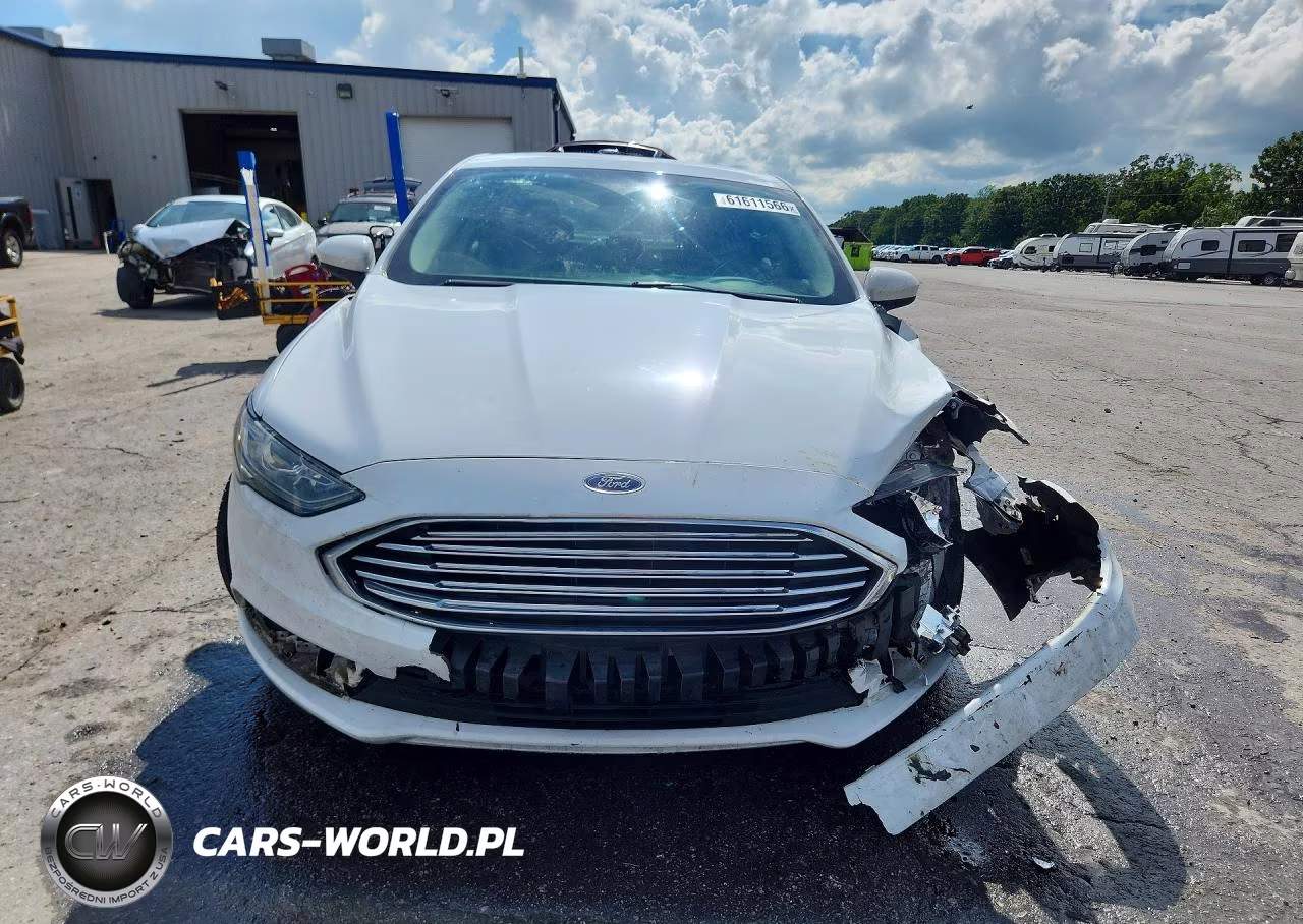 2018 Ford Fusion Se Hybrid VIN:3FA6P0LU4JR274149 - 5
