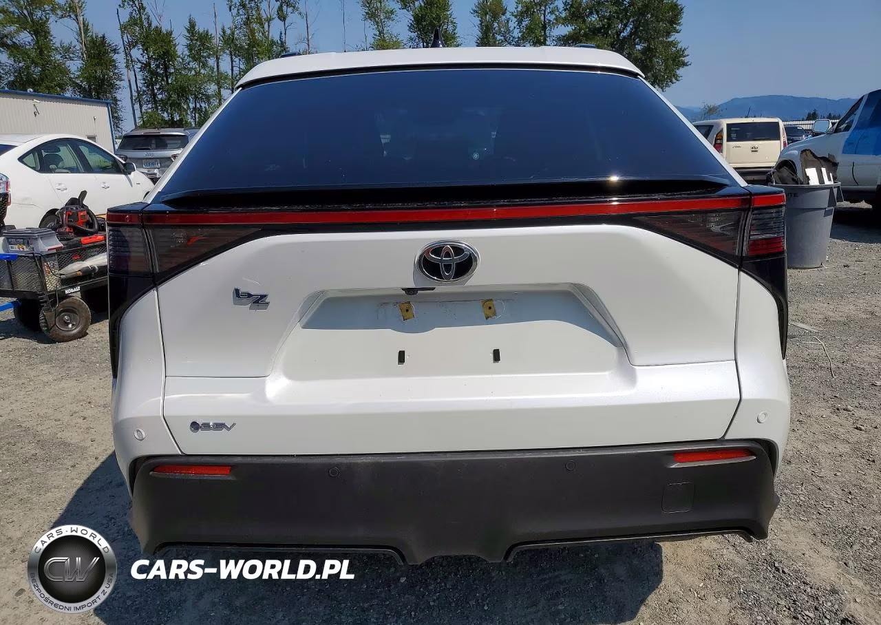 2026 Toyota Bz Xle Plus VIN:JTMBCAEBXTJ000294 - 6