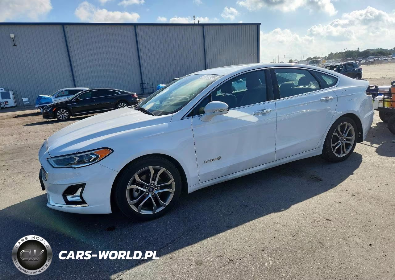 2019 Ford Fusion Titanium – zdjęcie 1 z 13