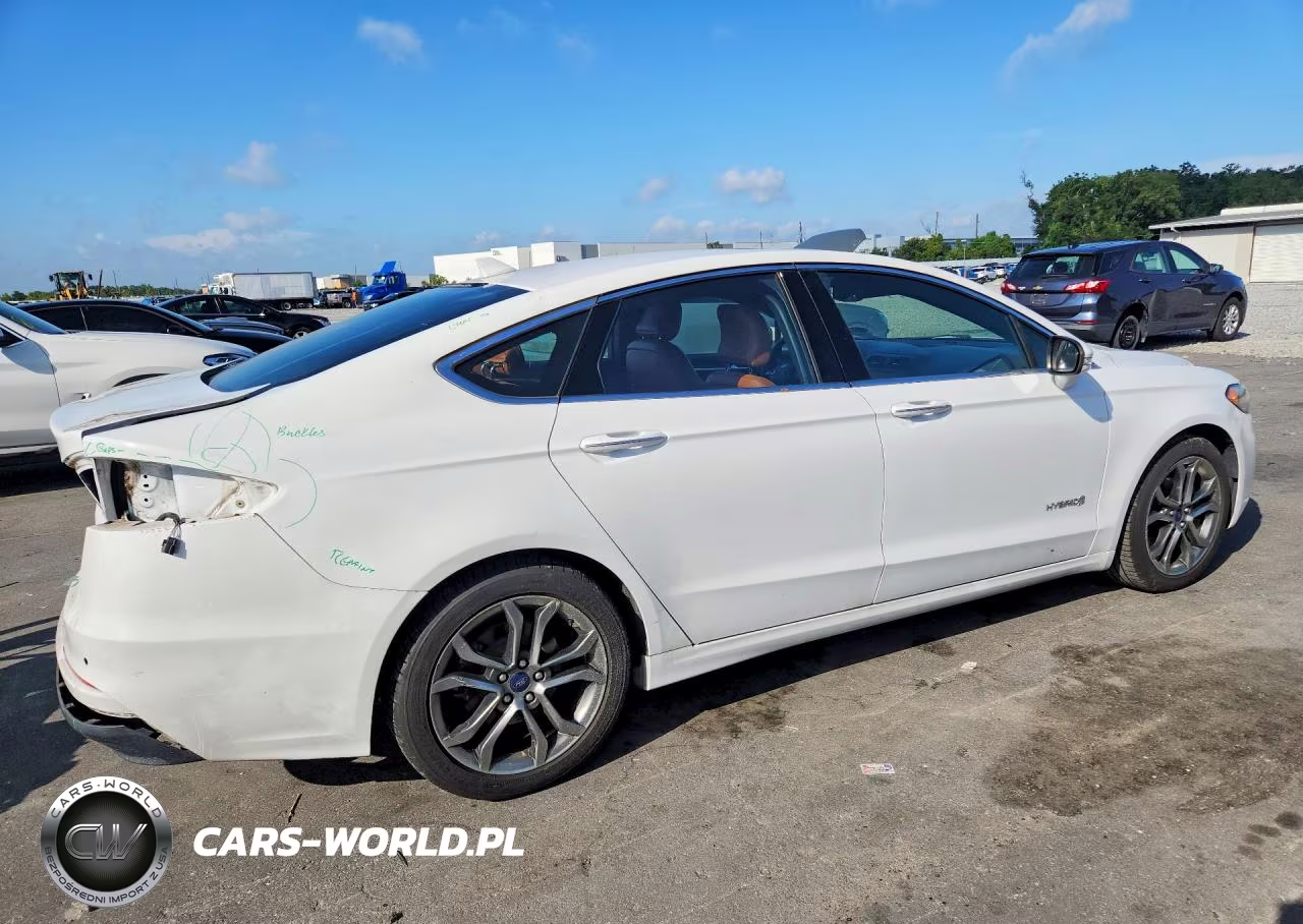 2019 Ford Fusion Titanium VIN:3FA6P0RU5KR202921 - 3