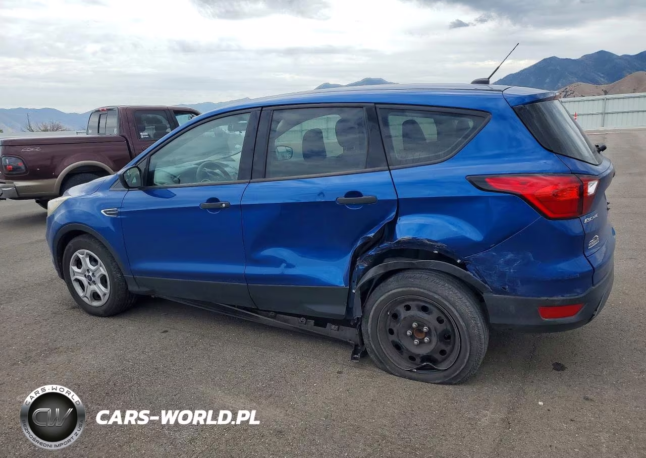 2019 Ford Escape S VIN:1FMCU0F76KUB86740 - 2