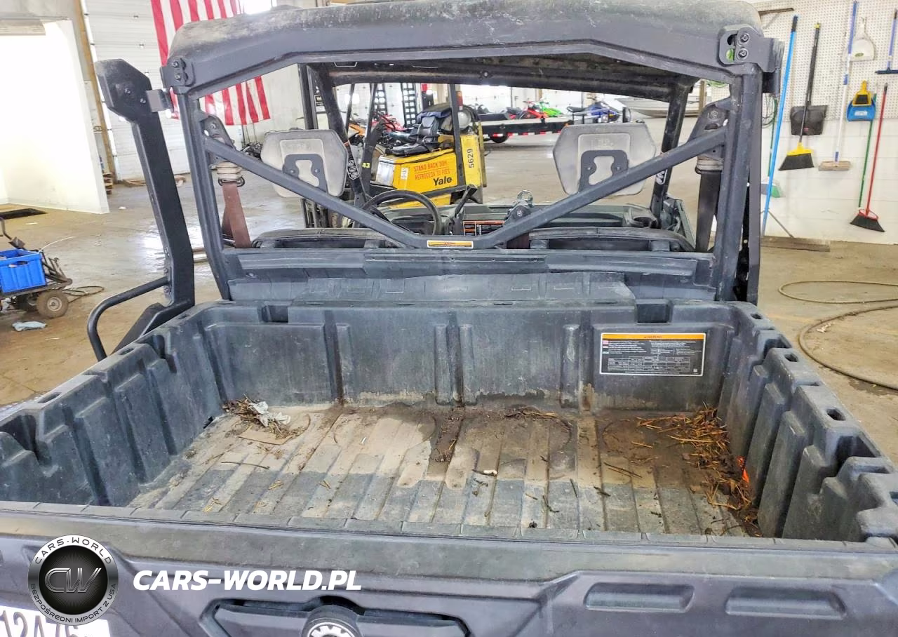 2018 Can-Am Defender Utility Vehicle VIN:3JBUGAP43JK000146 - 6
