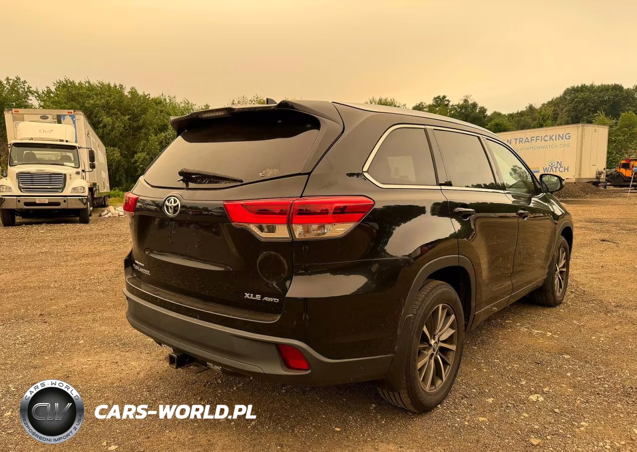 2018 Toyt Highlander VIN:5TDJZRFHXJS897290 - 4