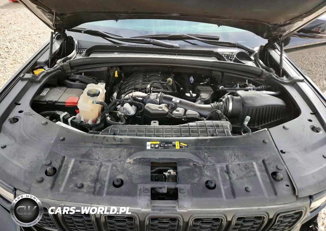 2025 Jeep Grand Cherokee Laredo VIN:1C4RJHAGXSC302203 - 11