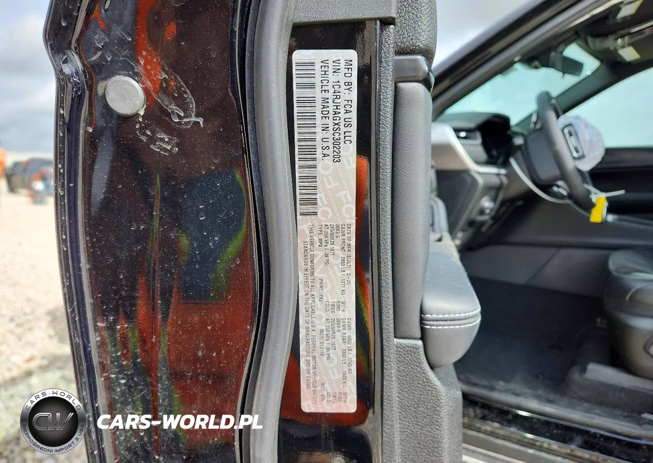 2025 Jeep Grand Cherokee Laredo VIN:1C4RJHAGXSC302203 - 12