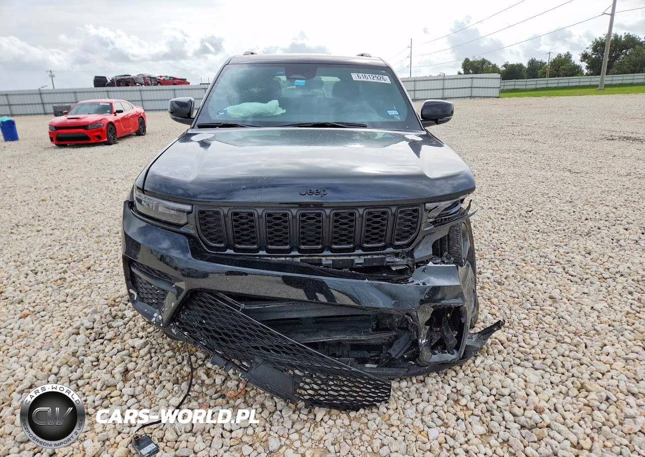 2025 Jeep Grand Cherokee Laredo VIN:1C4RJHAGXSC302203 - 5