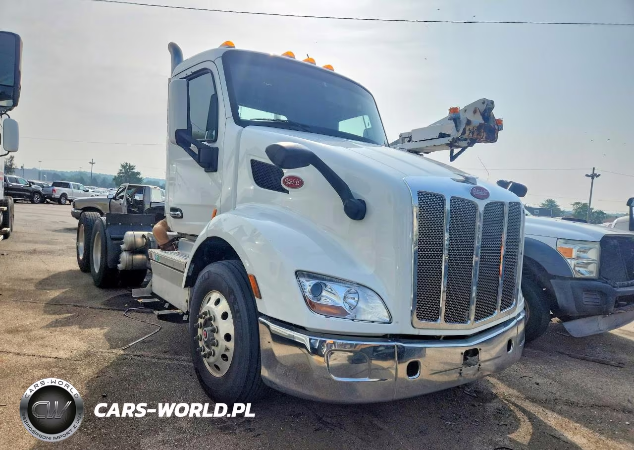 2021 Peterbilt 579 Semi Truck VIN:1XPBDP9XXMD760939 - 4