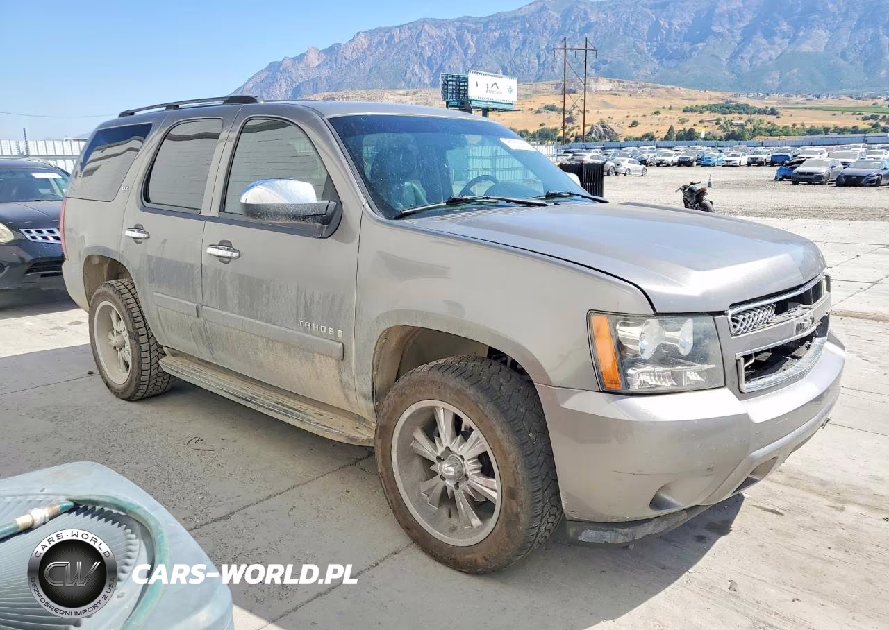 2007 Chevrolet Tahoe K1500 VIN:1GNFK13047J270219 - 4