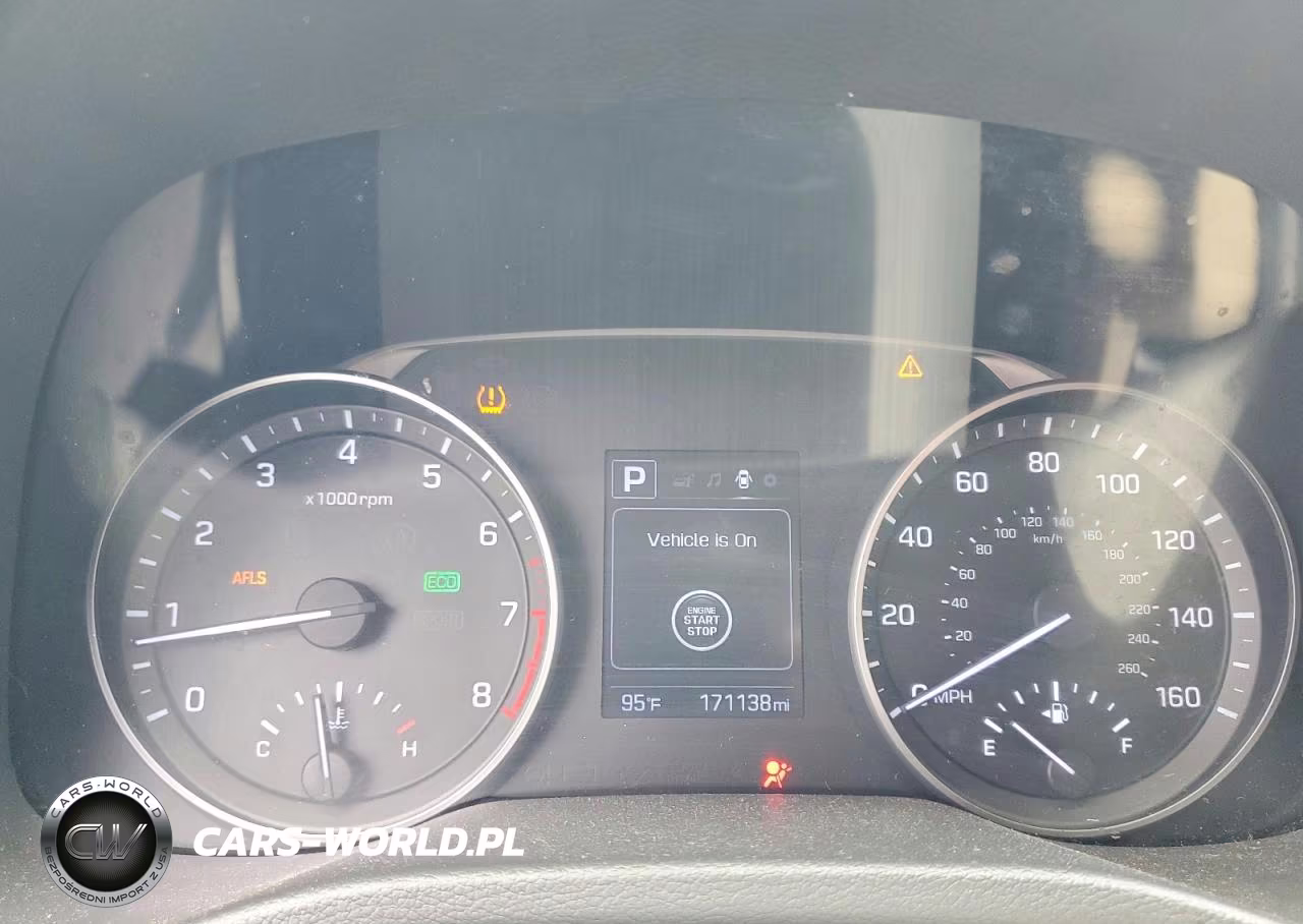2017 Hyundai Elantra Limited VIN:KMHD84LFXHU365271 - 9