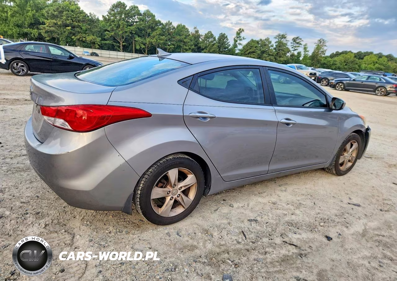 2013 Hyundai Elantra Gls VIN:KMHDH4AE3DU909114 - 3