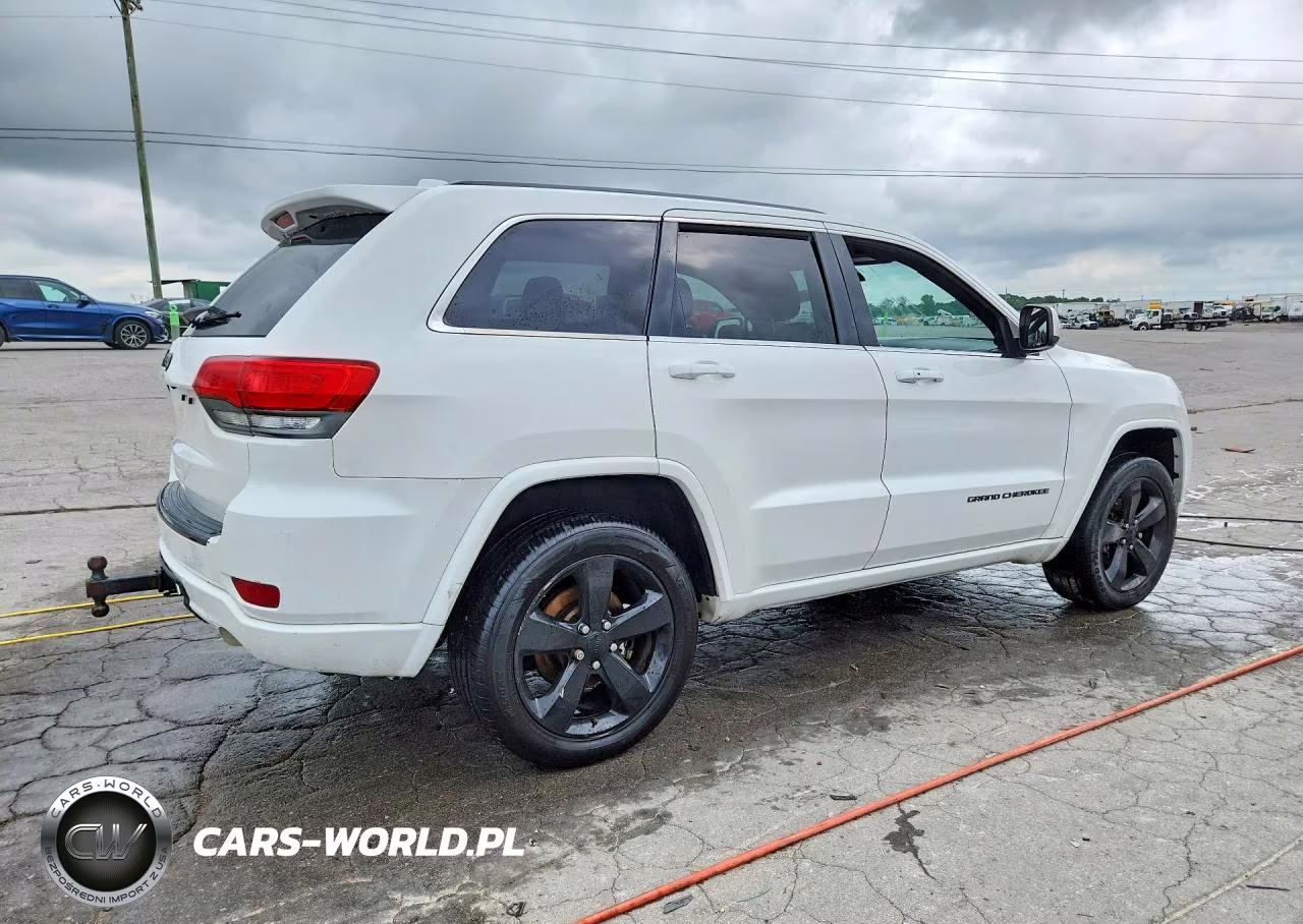 2014 Jeep Grand Cherokee Laredo VIN:1C4RJFAGXEC541405 - 3