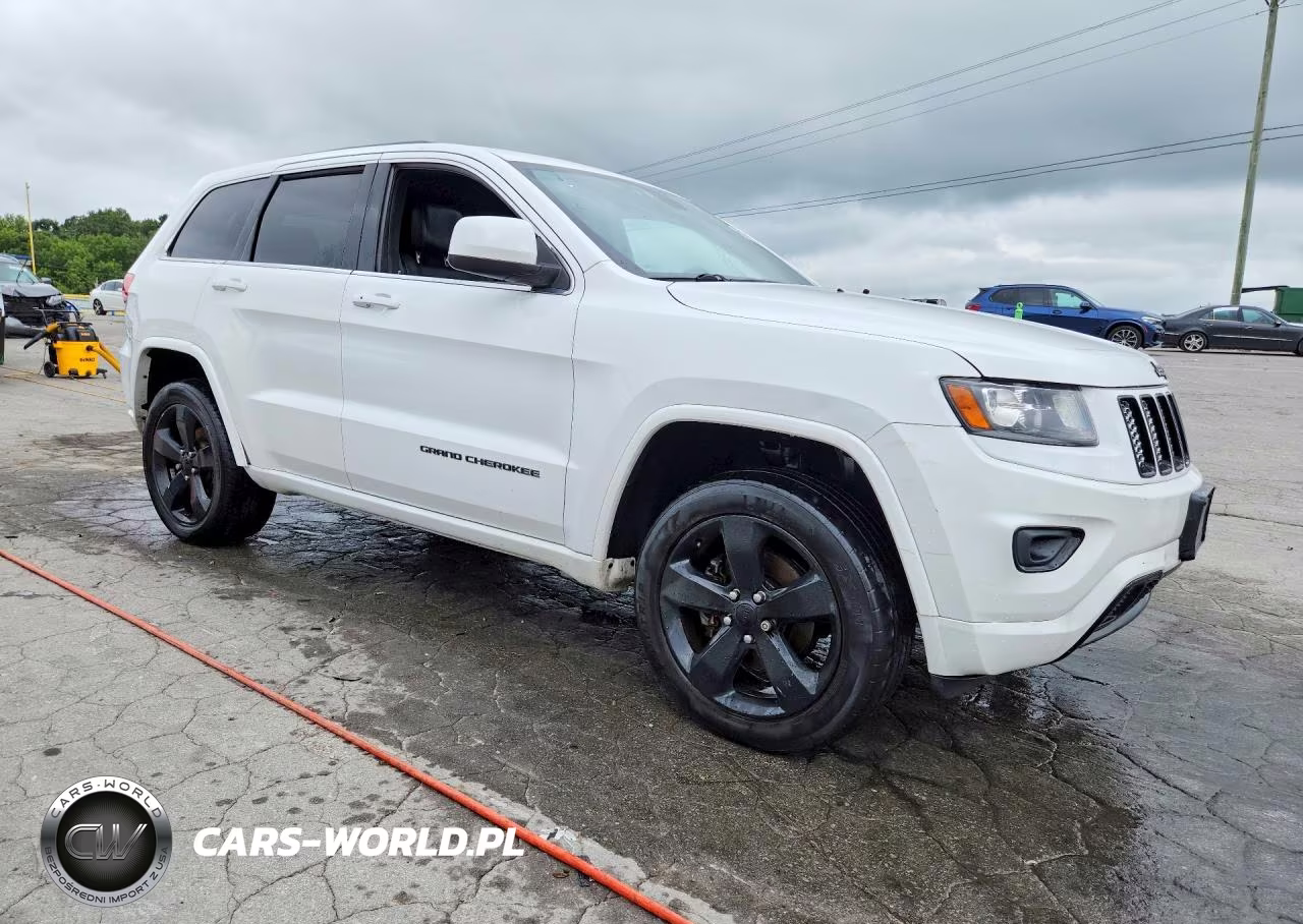 2014 Jeep Grand Cherokee Laredo VIN:1C4RJFAGXEC541405 - 4