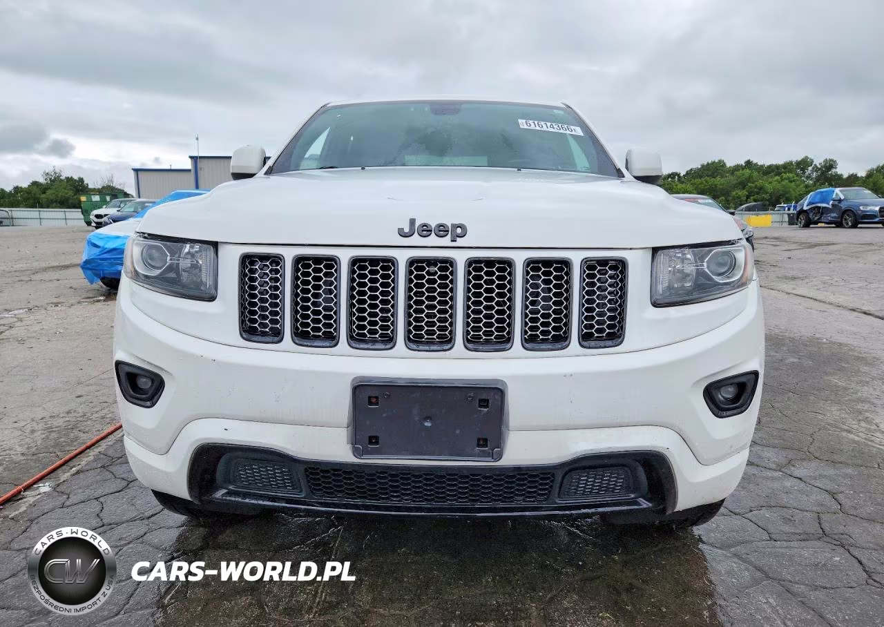 2014 Jeep Grand Cherokee Laredo VIN:1C4RJFAGXEC541405 - 5