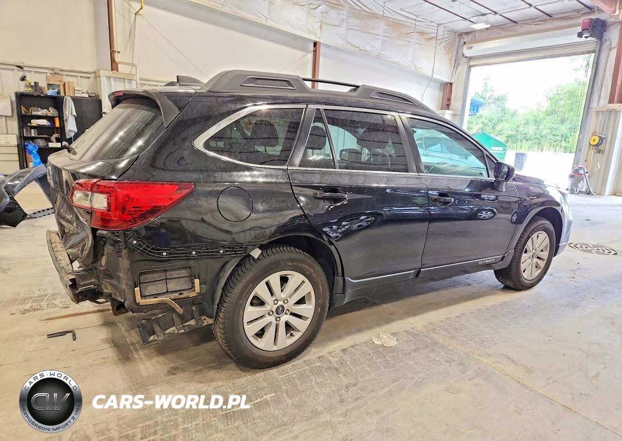2018 Subaru Outback 2.5I Premium VIN:4S4BSACC9J3207271 - 3