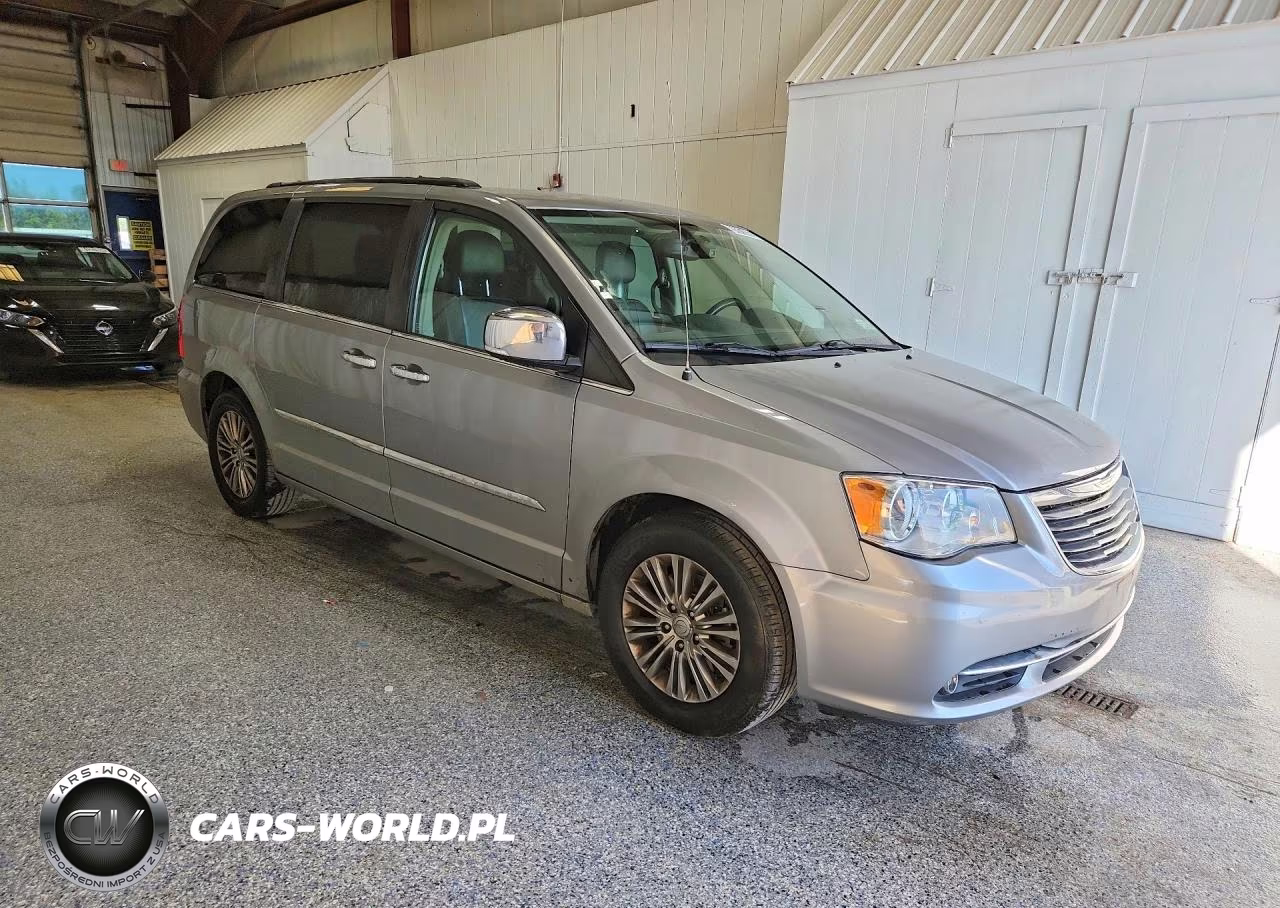 2015 Chrysler Town & Country Touring L VIN:2C4RC1CG2FR646295 - 4