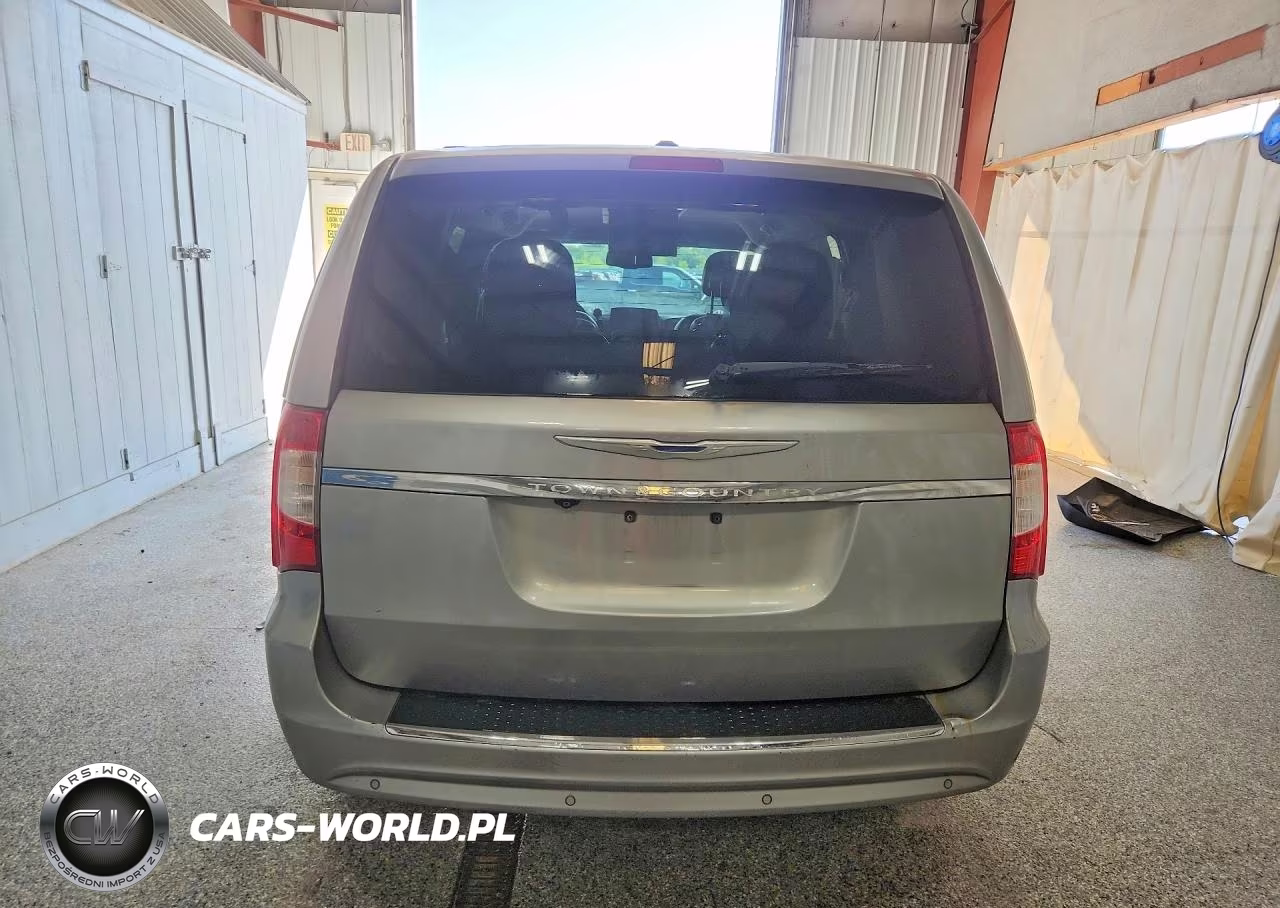 2015 Chrysler Town & Country Touring L VIN:2C4RC1CG2FR646295 - 6