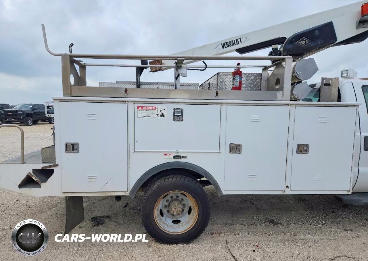 2015 Ford F450 Bucket Truck VIN:1FDUF4GY2FED21175 - 6