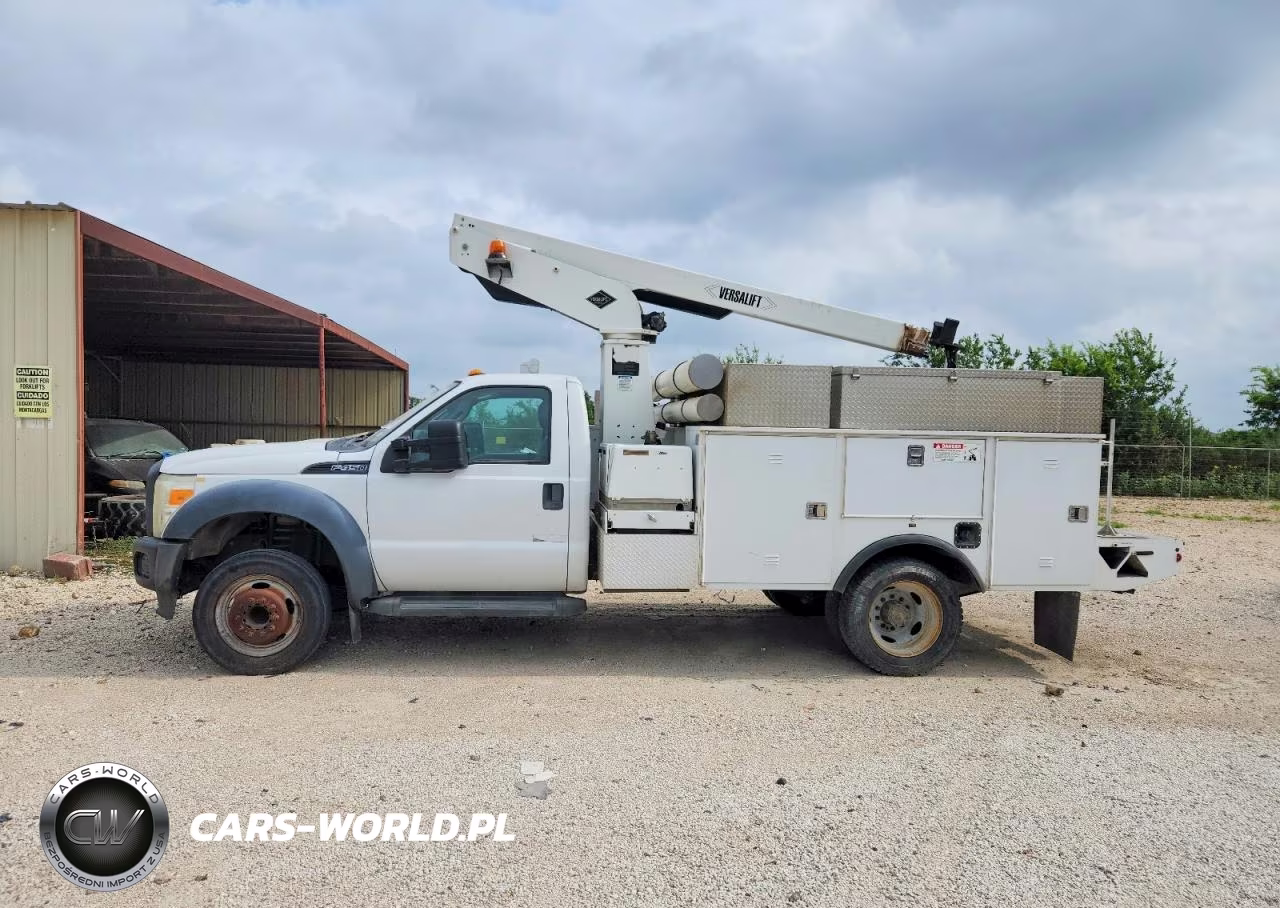 2015 Ford F450 Bucket Truck VIN:1FDUF4GY2FED21175 - 9