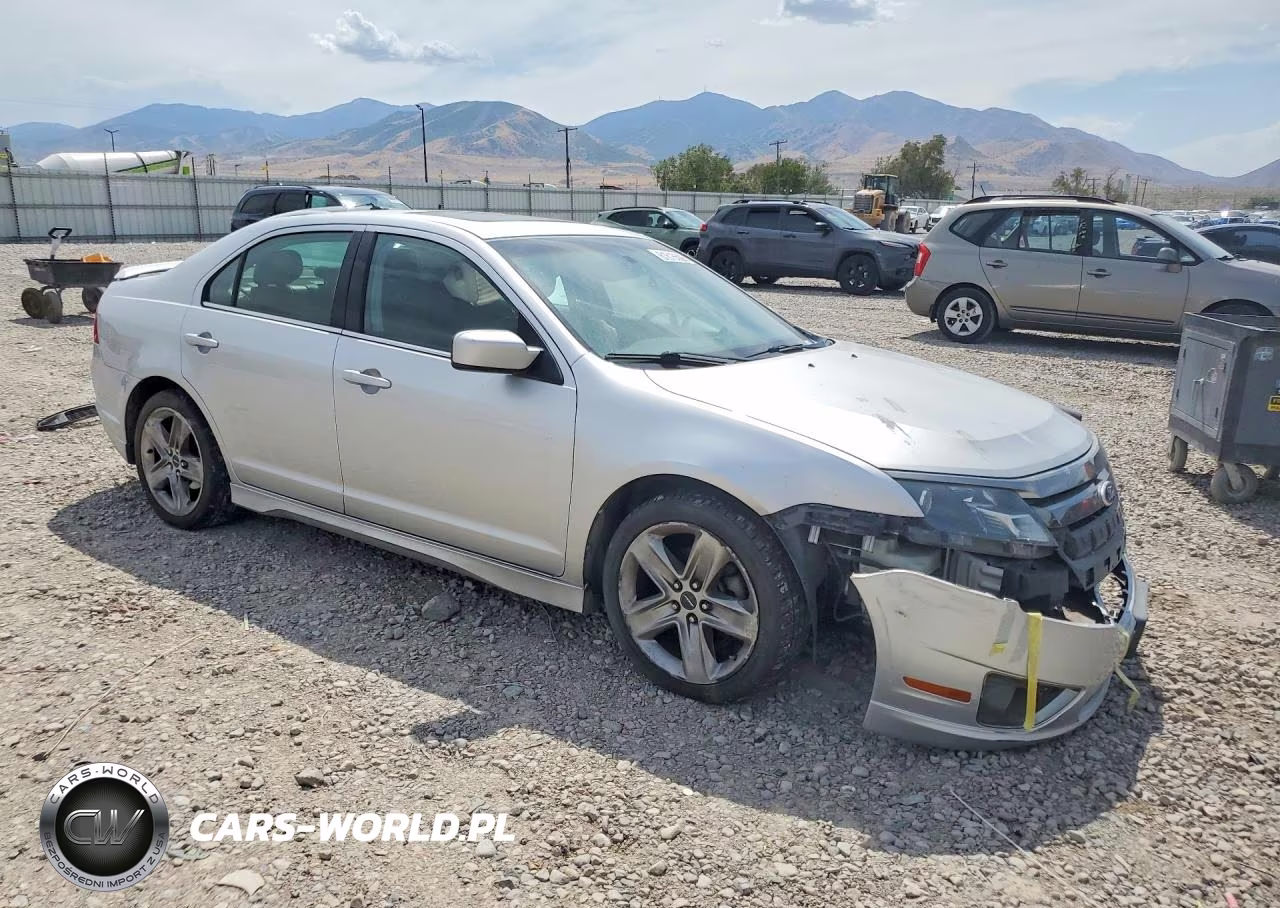 2011 Ford Fusion Sport VIN:3FAHP0DC4BR100050 - 4